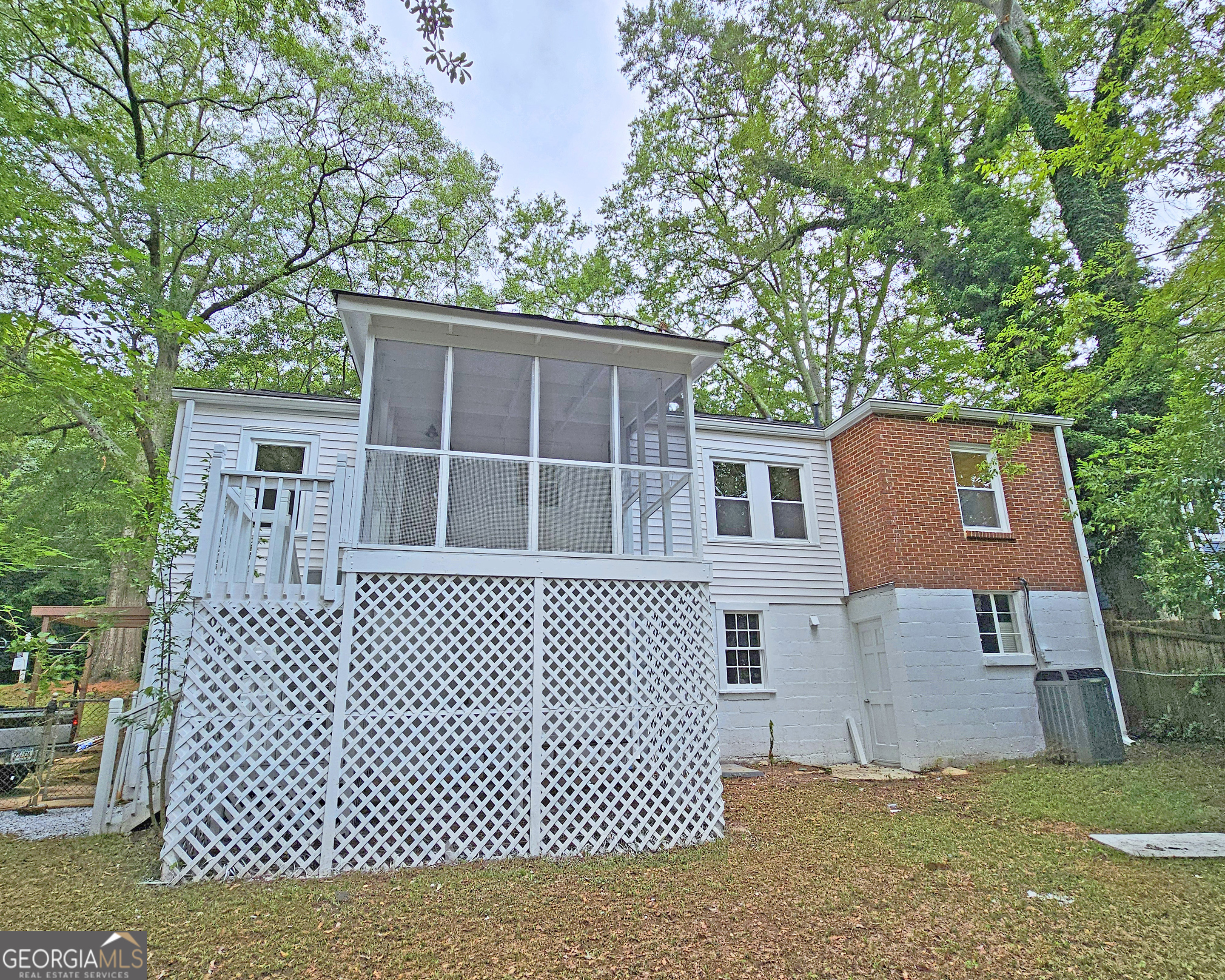 Decatur, Georgia 30030, United States, 3 Bedrooms Bedrooms, ,3 BathroomsBathrooms,Residential,Pending,78409