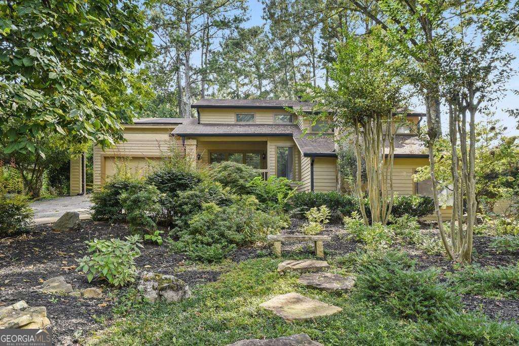 Photo of 1000 Muirfield Drive, Marietta, GA 30068 (MLS # 10796946)