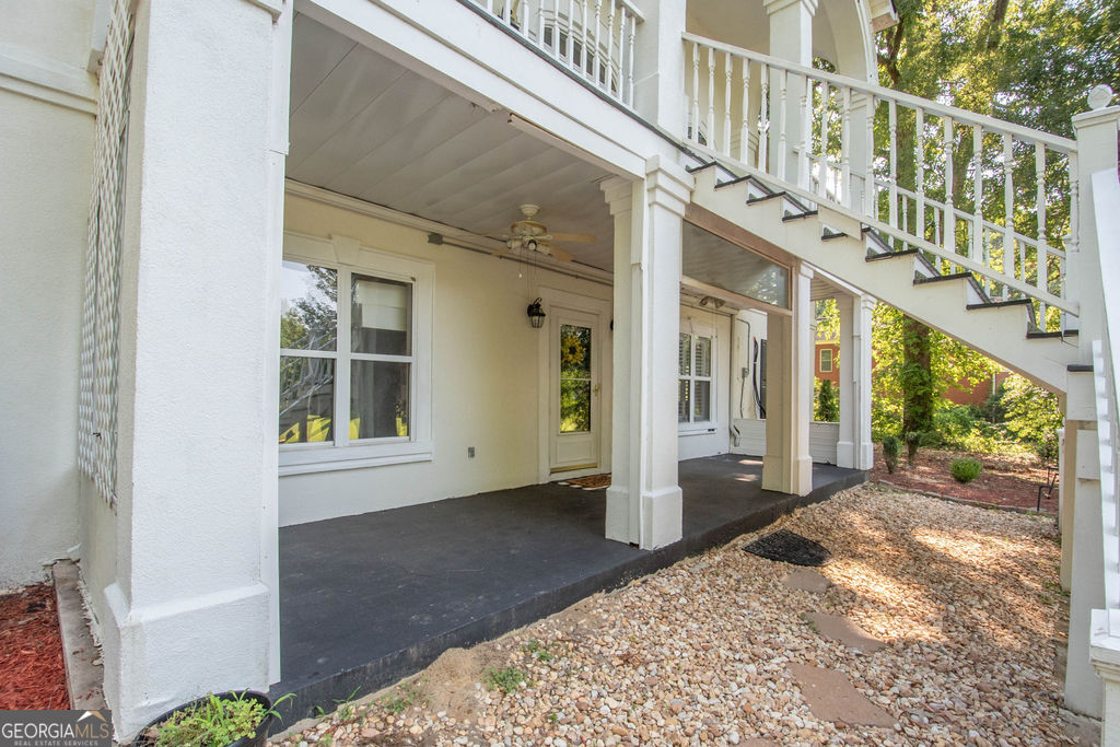 115 Hazelridge LN