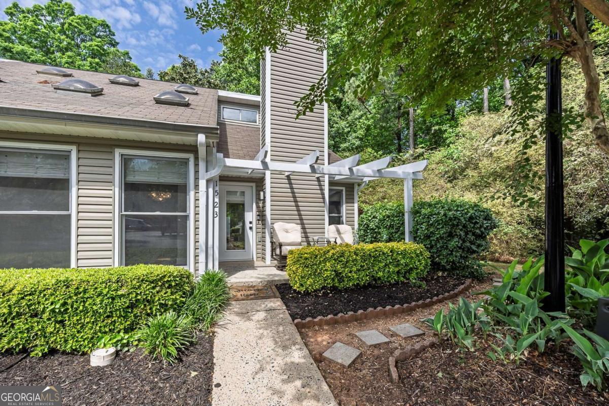 1523 Planters Ridge LN