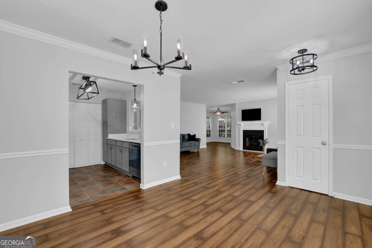 303 Mill Pond CT SE