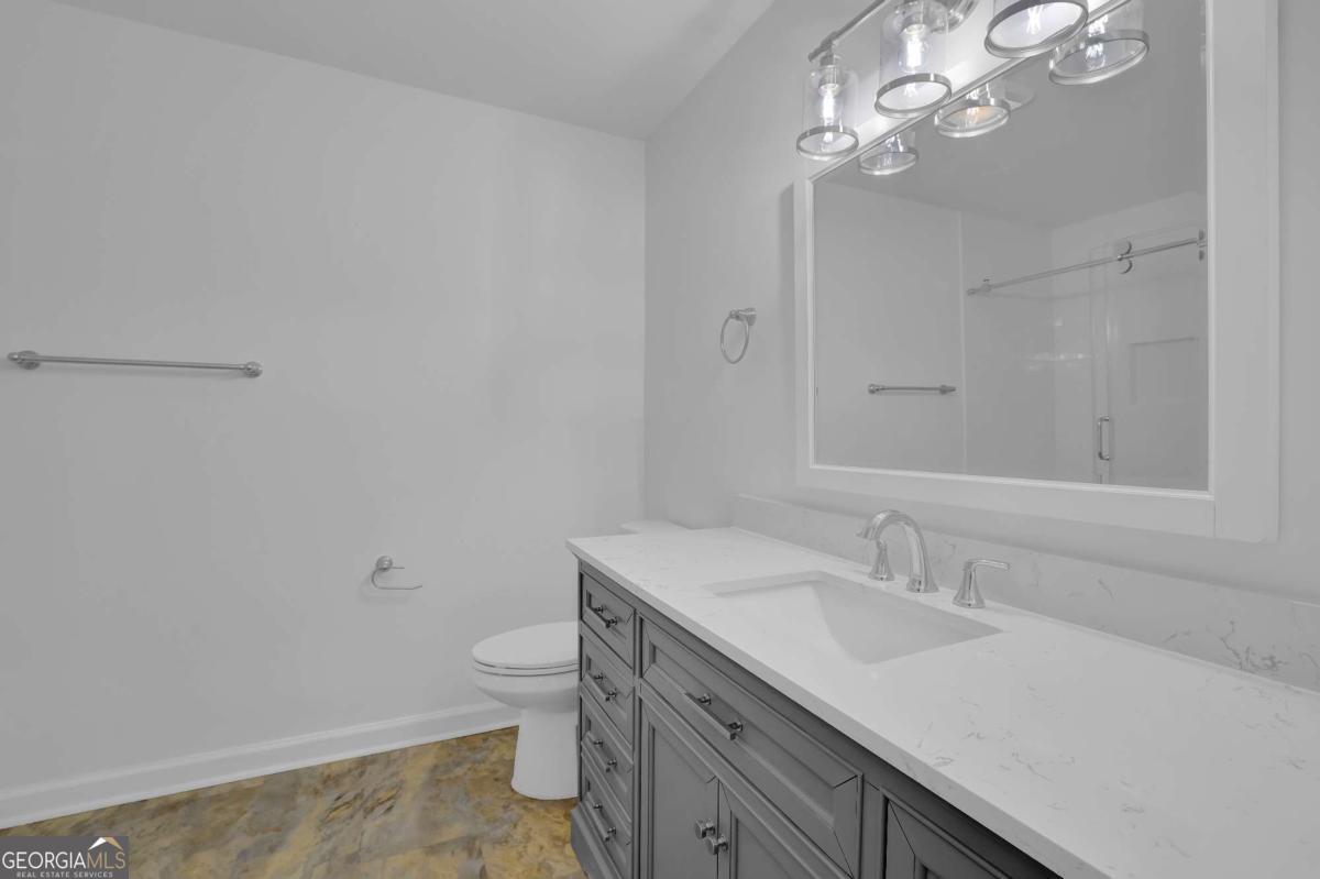 303 Mill Pond CT SE