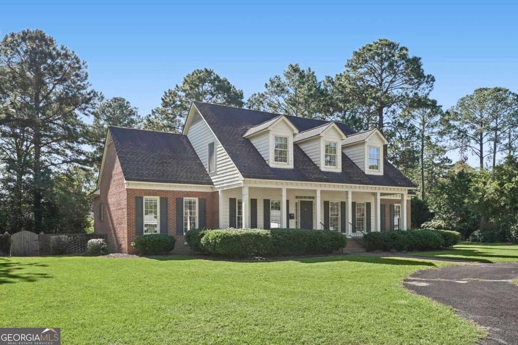 Photo of 358 E Madison Avenue, Ashburn, GA 31714 (MLS # 10881501)