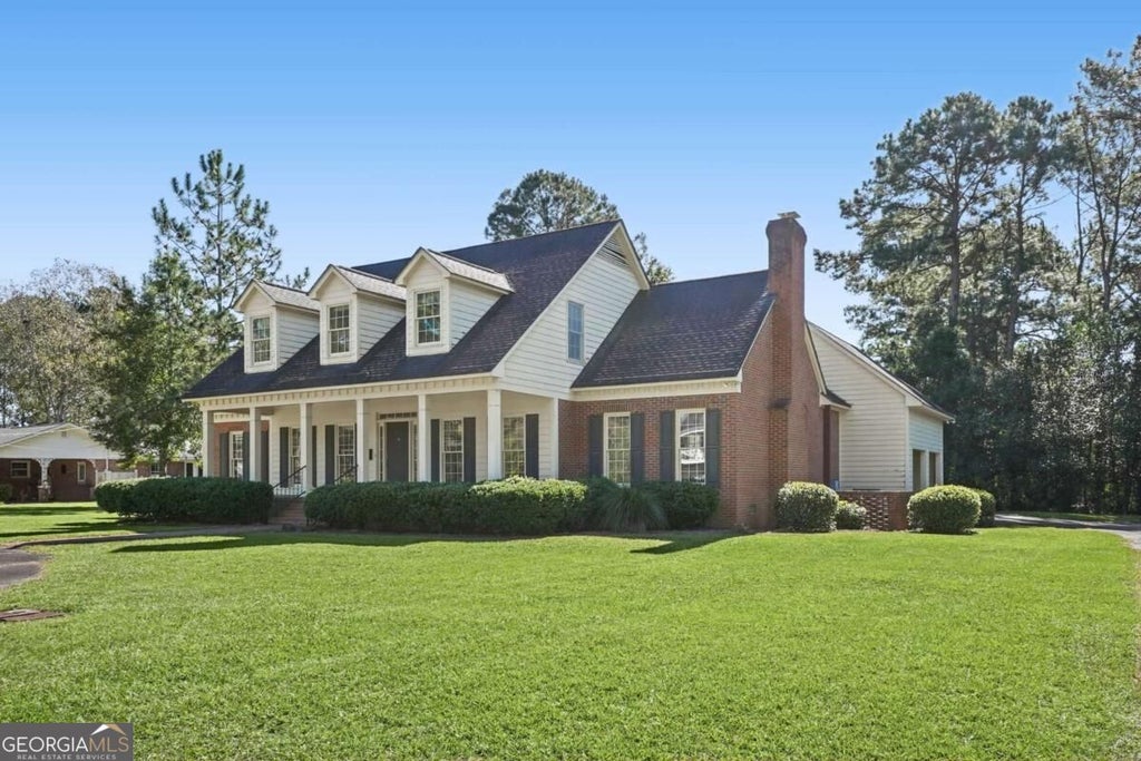 Photo of 358 E Madison Avenue, Ashburn, GA 31714 (MLS # 10881501)