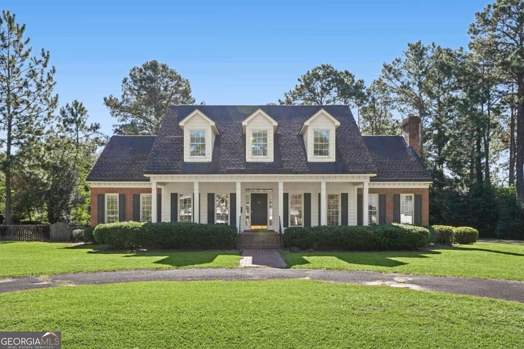 Photo of 358 E Madison Avenue, Ashburn, GA 31714 (MLS # 10881501)