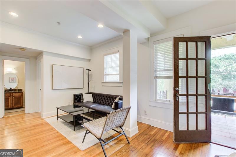 2855 PEACHTREE RD NE 201