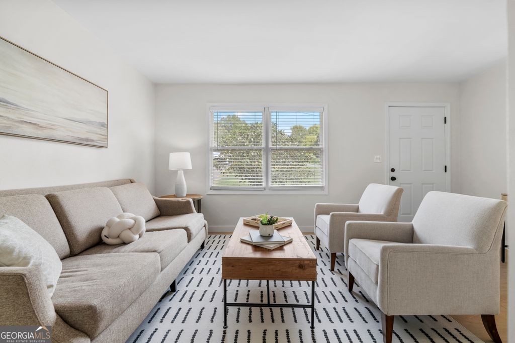 Photo of 16 Barnesdale Way NE, Rome, GA 30161 (MLS # 10671095)