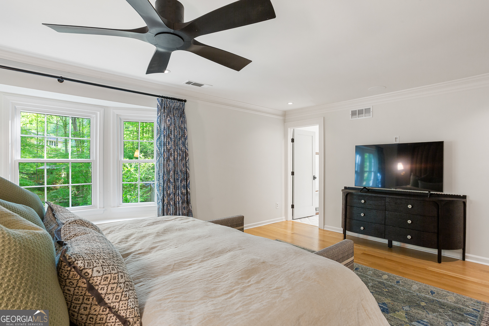 Smyrna, Georgia 30082, United States, 6 Bedrooms Bedrooms, ,5 BathroomsBathrooms,Residential,Active,118508