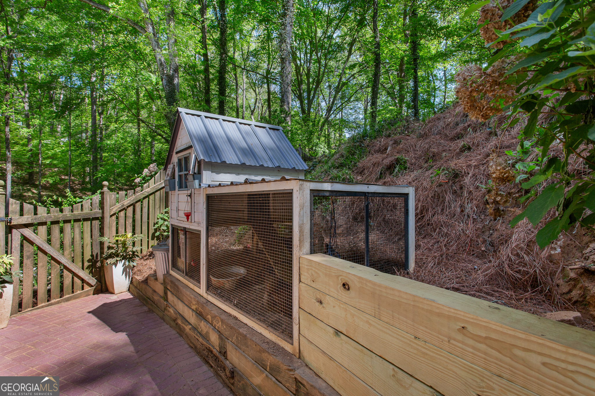 Smyrna, Georgia 30082, United States, 6 Bedrooms Bedrooms, ,5 BathroomsBathrooms,Residential,Active,118508