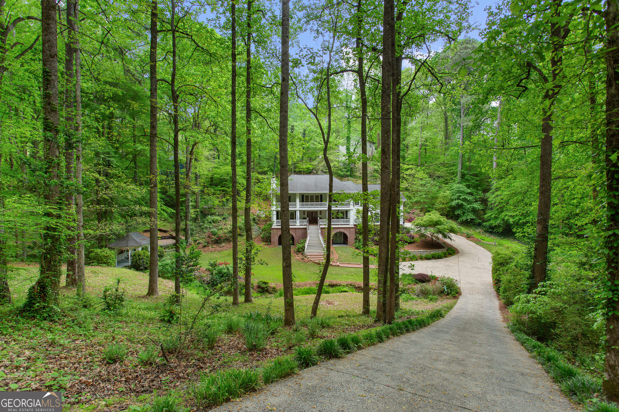 Smyrna, Georgia 30082, United States, 6 Bedrooms Bedrooms, ,5 BathroomsBathrooms,Residential,Active,118508