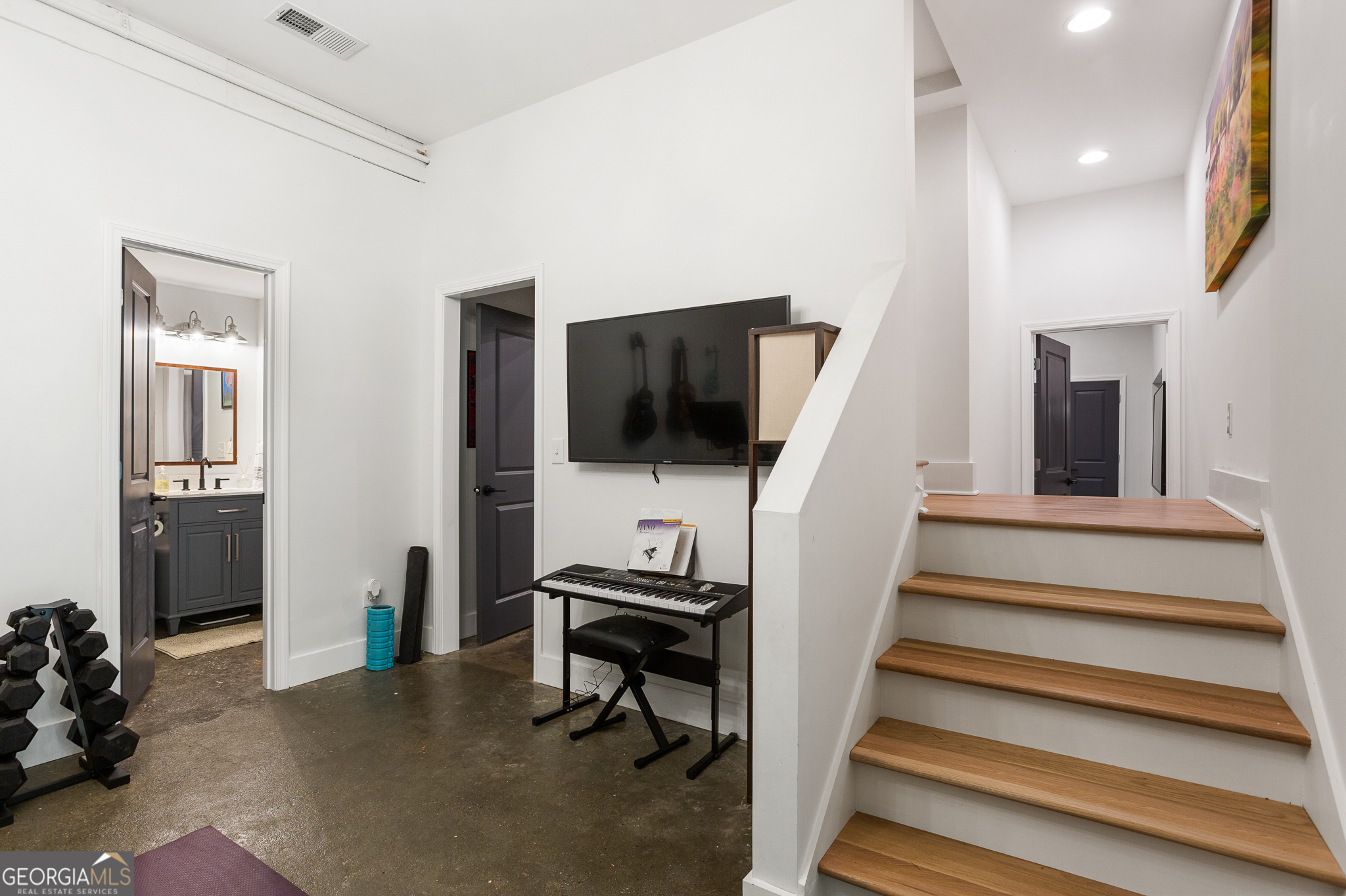 Smyrna, Georgia 30082, United States, 6 Bedrooms Bedrooms, ,5 BathroomsBathrooms,Residential,Active,118508