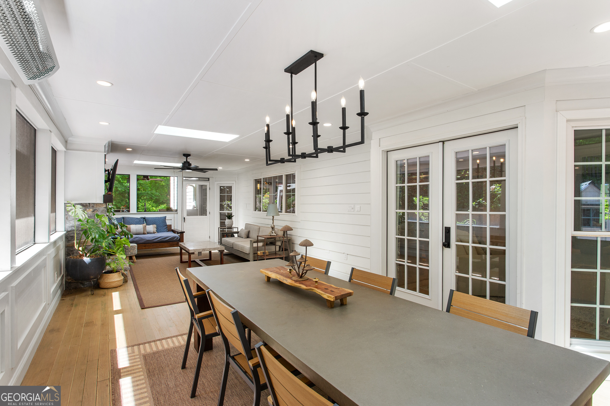 Smyrna, Georgia 30082, United States, 6 Bedrooms Bedrooms, ,5 BathroomsBathrooms,Residential,Active,118508