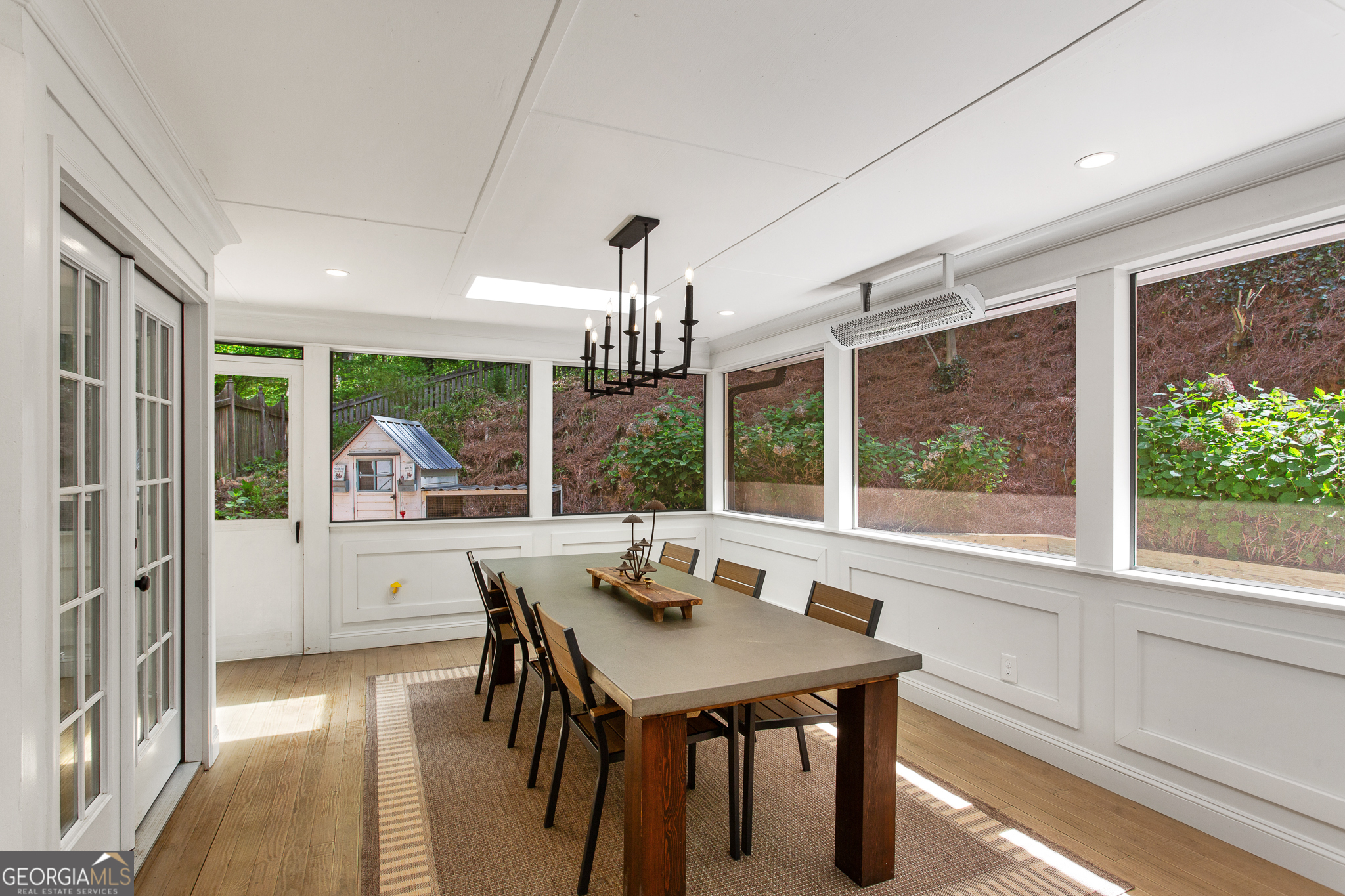 Smyrna, Georgia 30082, United States, 6 Bedrooms Bedrooms, ,5 BathroomsBathrooms,Residential,Active,118508