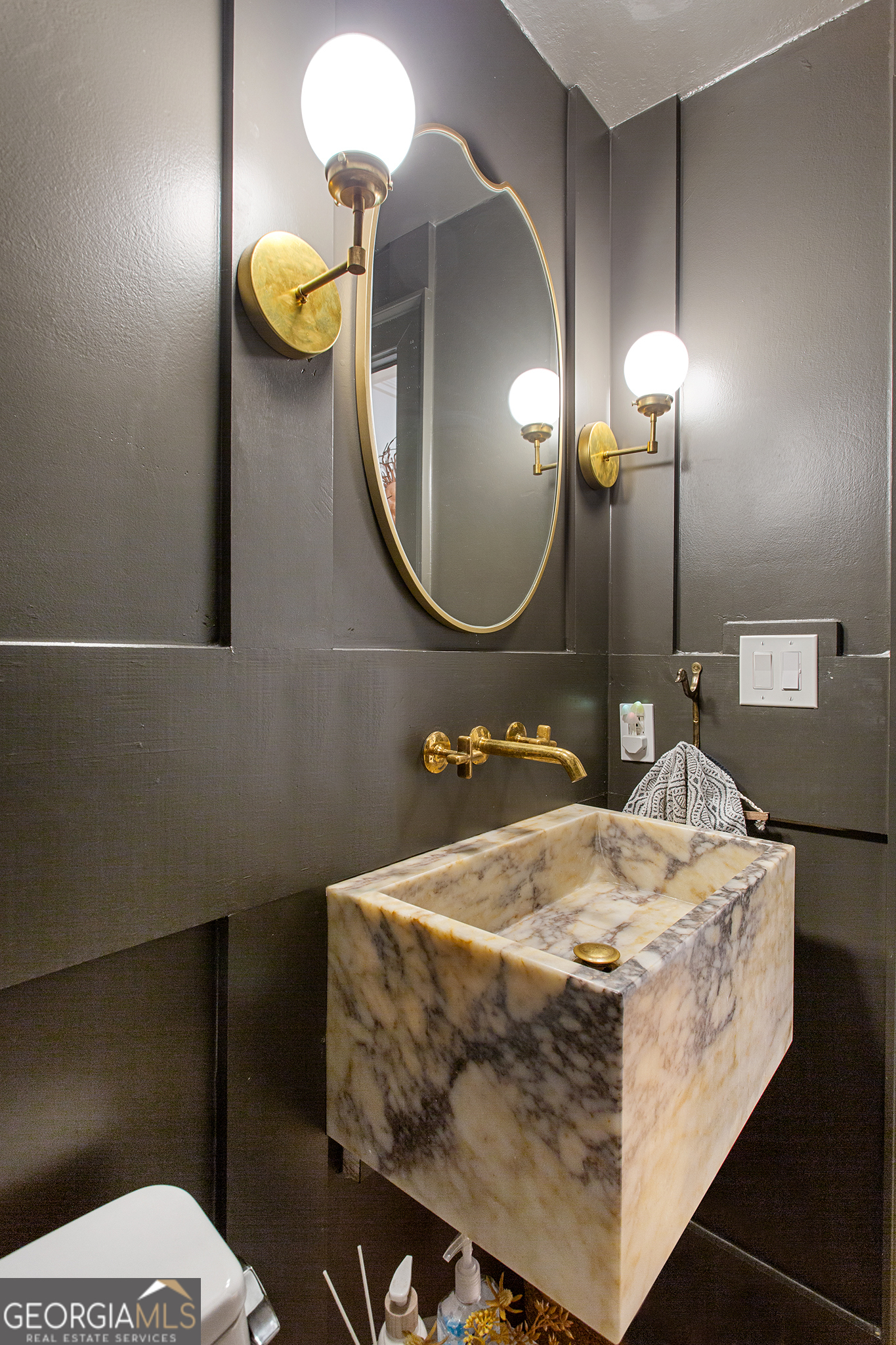 Smyrna, Georgia 30082, United States, 6 Bedrooms Bedrooms, ,5 BathroomsBathrooms,Residential,Active,118508