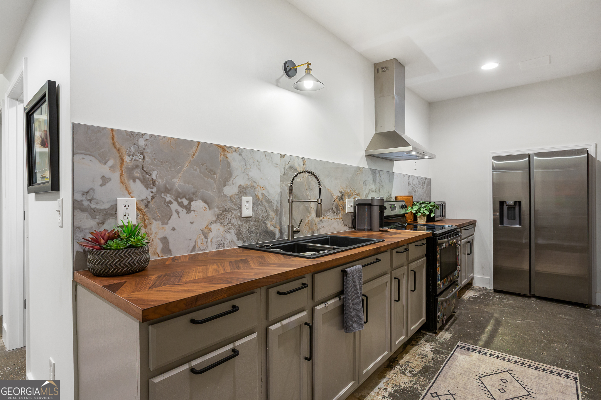 Smyrna, Georgia 30082, United States, 6 Bedrooms Bedrooms, ,5 BathroomsBathrooms,Residential,Active,118508