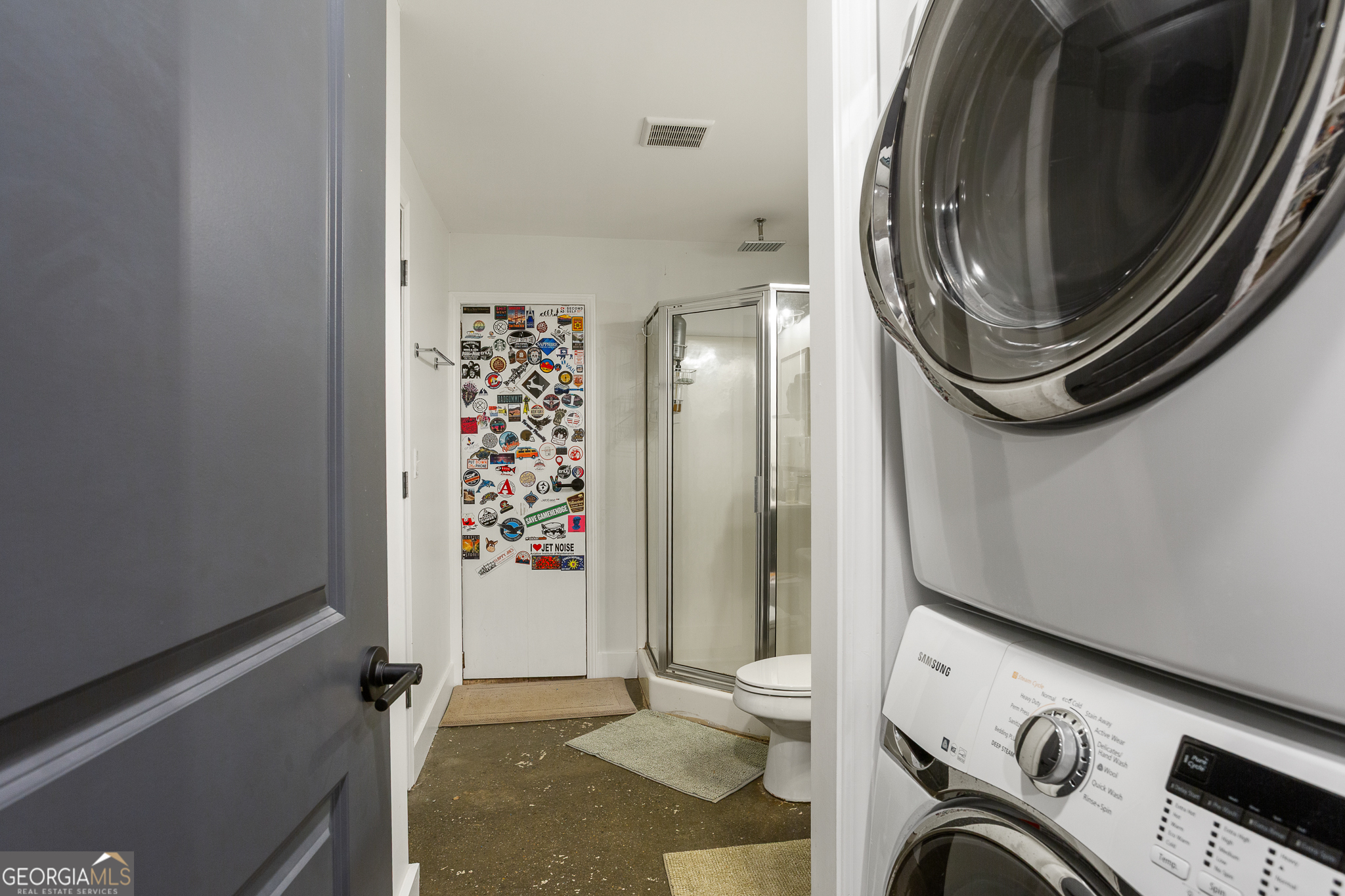 Smyrna, Georgia 30082, United States, 6 Bedrooms Bedrooms, ,5 BathroomsBathrooms,Residential,Active,118508