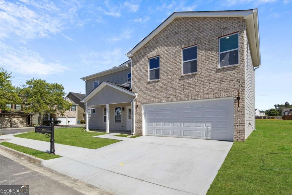 Photo of 3634 Oakleaf Pass, Fairburn, GA 30213 (MLS # 10671685)