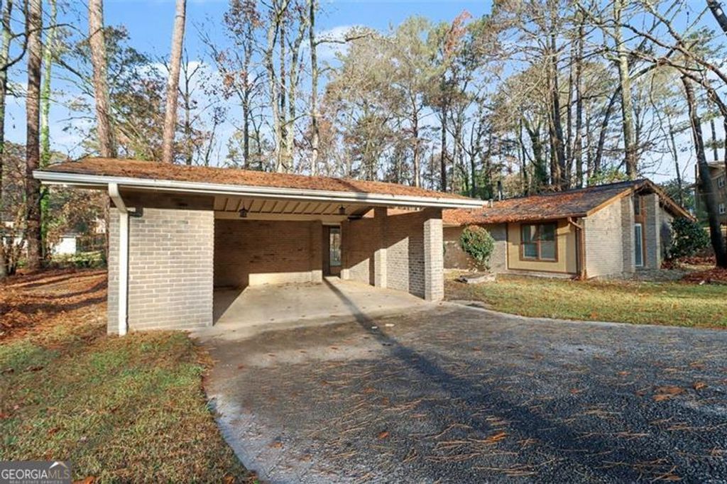 Photo of 4055 KELDEN Ct, Atlanta, GA 30349 (MLS # 10650326)