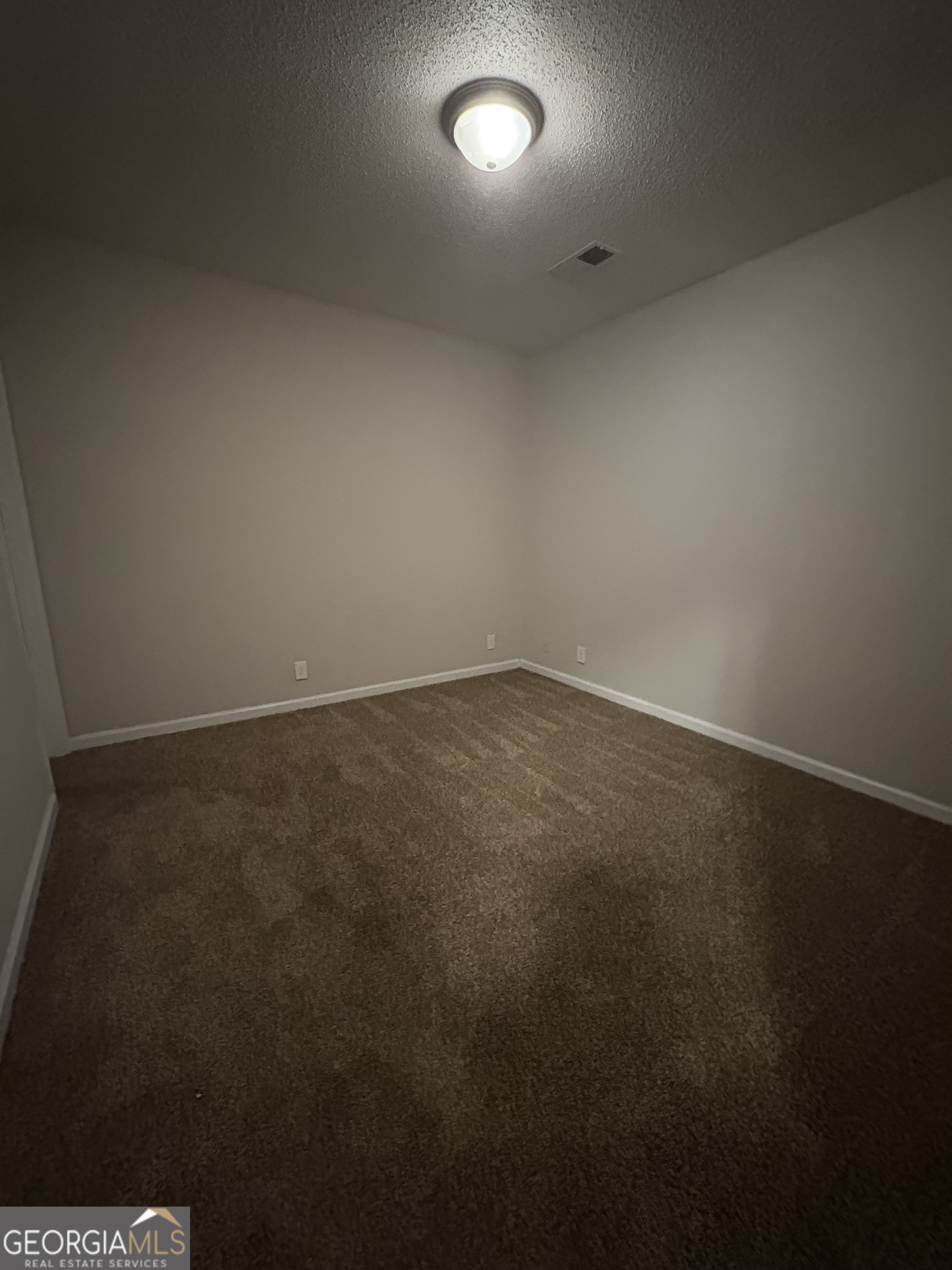 2 bedroom, 2 bath apartment. It is approximately 1,000 square feet. Close to shopping and transportation. Minutes from Central Georgia Technical College and Georgia Military College. NO PETS. We run a credit, criminal and eviction report. This unit is available NOW. For more information call Property Manager at 229-340-9704. **Colors/layout are similar but may vary to each unit.