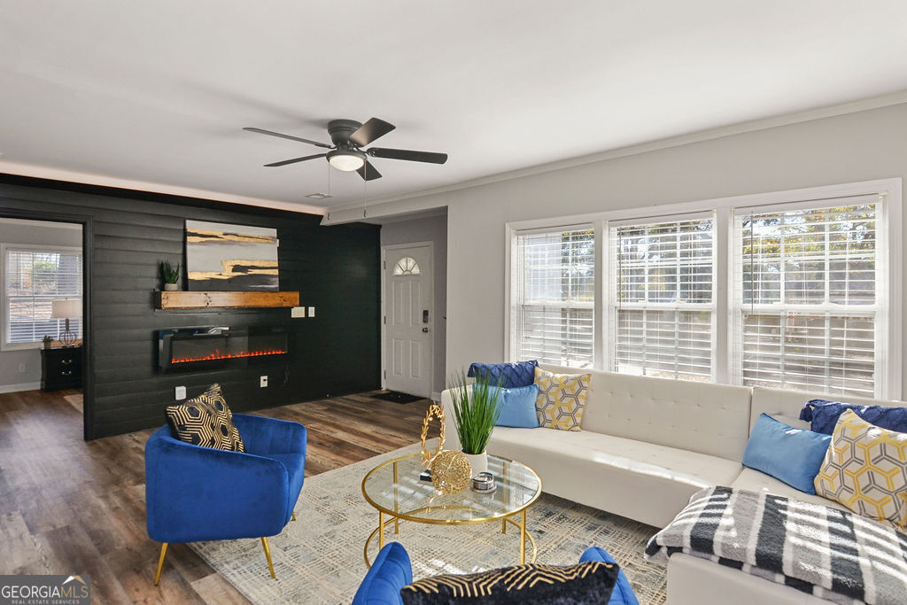 1917 Spring AVE