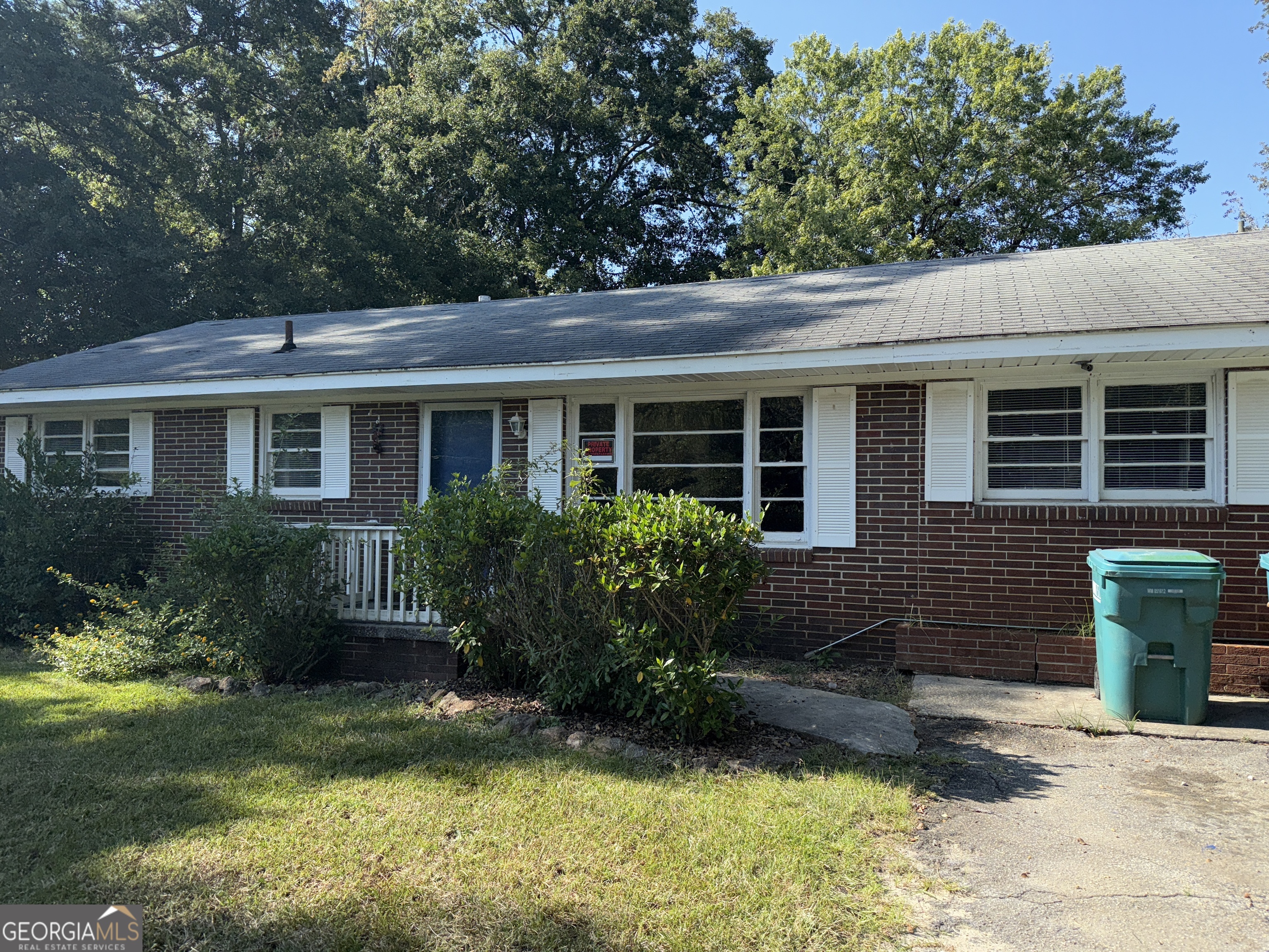 Welcome to 1065 Nelson Street, Jackson, Butts County, Georgia. This charming 3-bedroom, 1-bath, four-sided brick ranch is ready for you to make it your home! Conveniently located just minutes from downtown Jackson, you'll enjoy easy access to local restaurants, shopping, and amenities. The home is serviced by City of Jackson utilities, including public water and sewer. Contact the listing agent for details of additional affordable homes coming to market in Butts, Lamar, and Meriwether counties. All properties are being sold as-is.