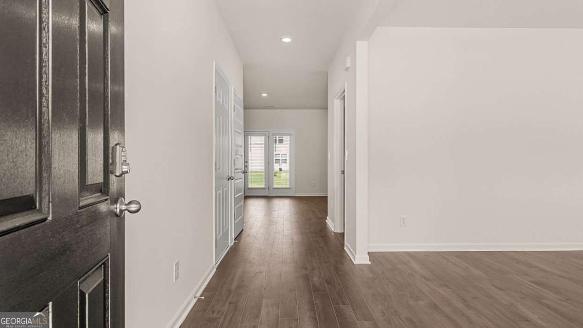 302 Abbott RD