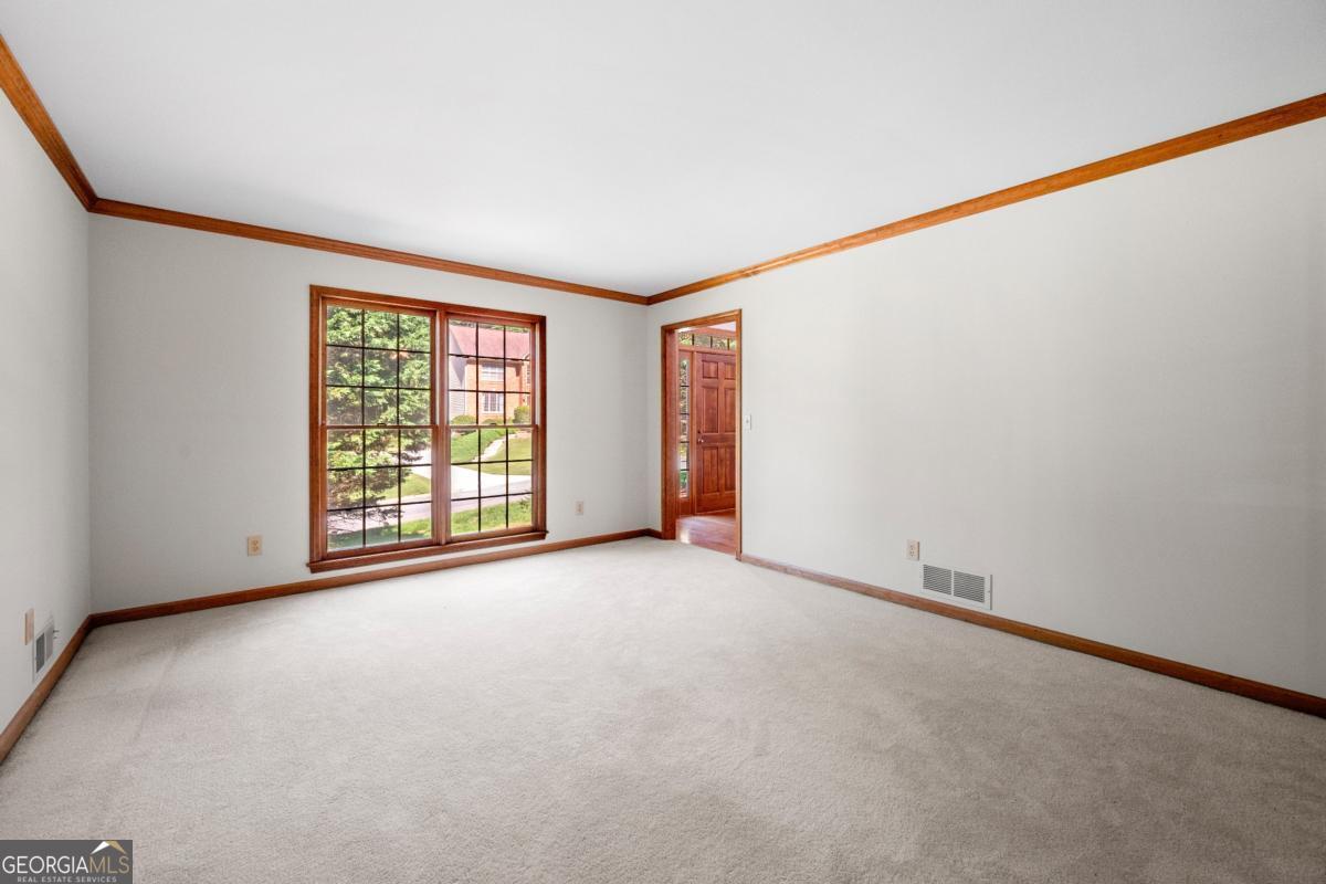 227 Eton CT