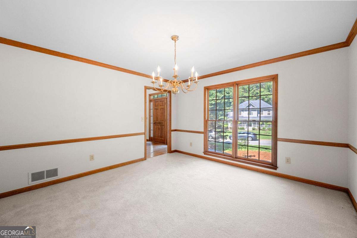 227 Eton CT