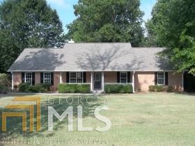 Wonderful 3BR/2BA four side brick home! Features include a spacious living/dining room combo w/ corner fireplace, Kitchen w/ nice sized pantry, master bedroom w/ dual closets, and master bath (garden tub, dual sinks & separate shower). Additional features include a covered front porch, patio, fenced backyard, and side entry 2-car garage. Don't miss out on this hidden gem.