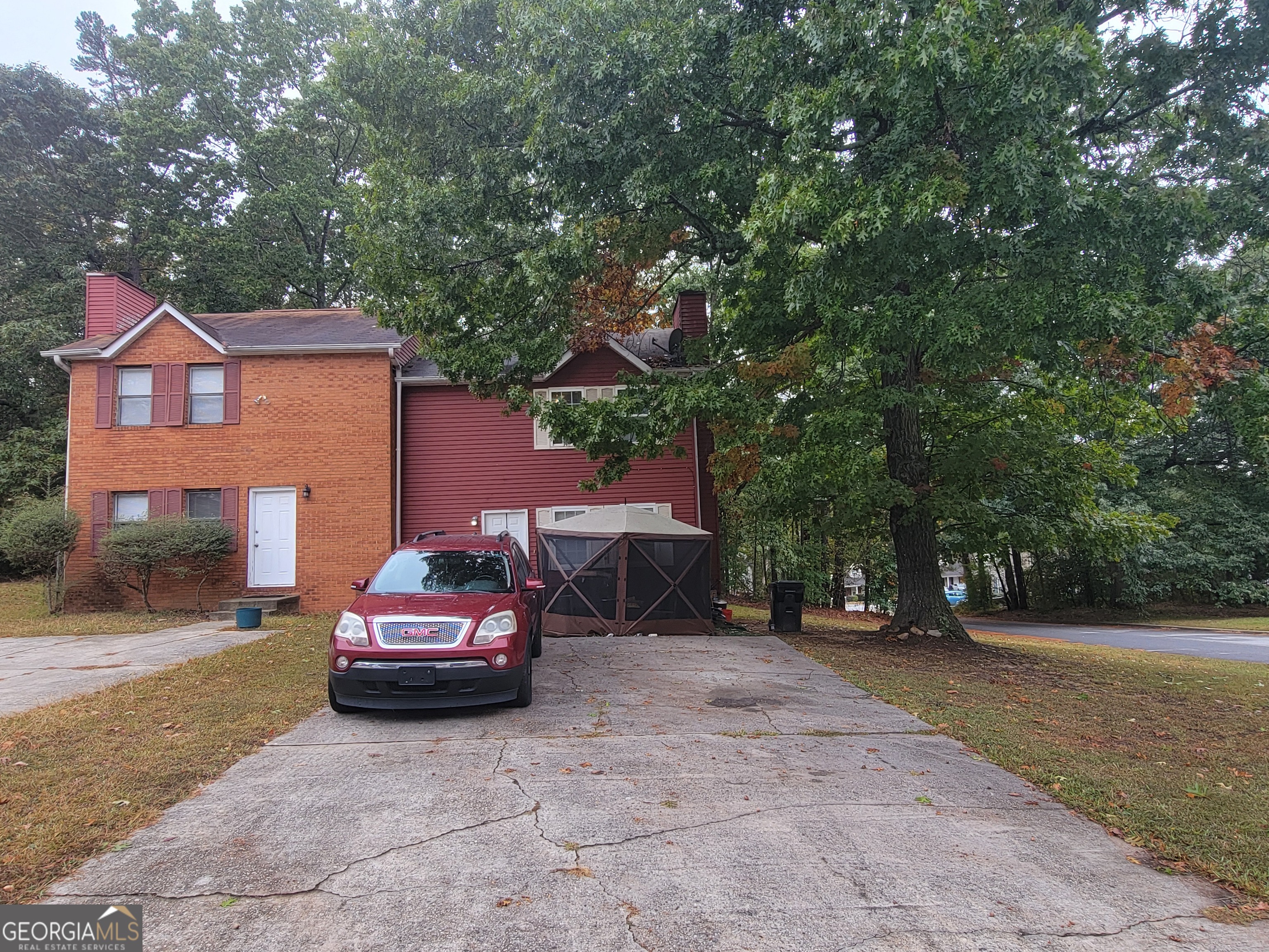 5553-5557 Windwood DR