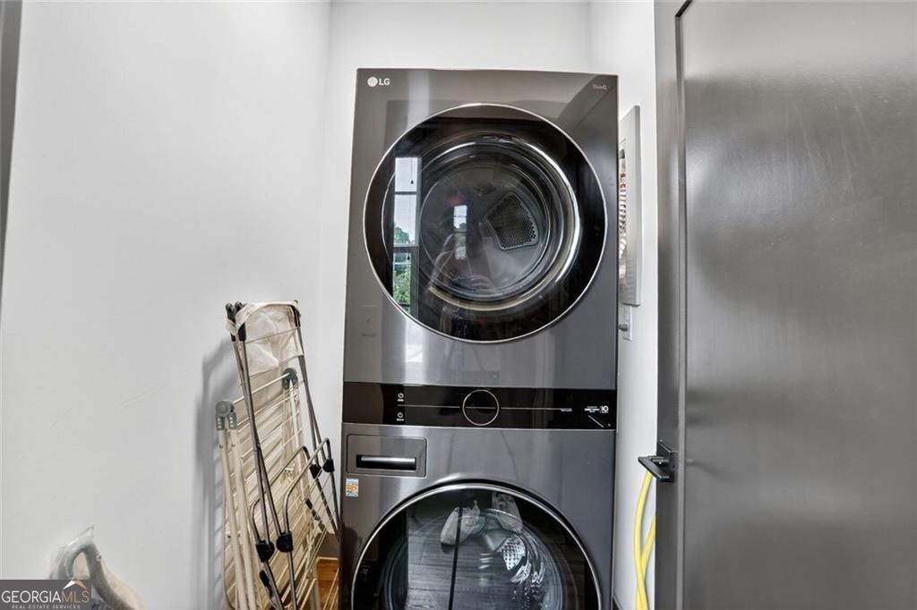 Atlanta, Georgia 30307, United States, 3 Bedrooms Bedrooms, ,4 BathroomsBathrooms,Residential,Active,193946