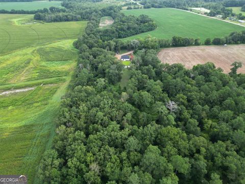 A home in Smithville