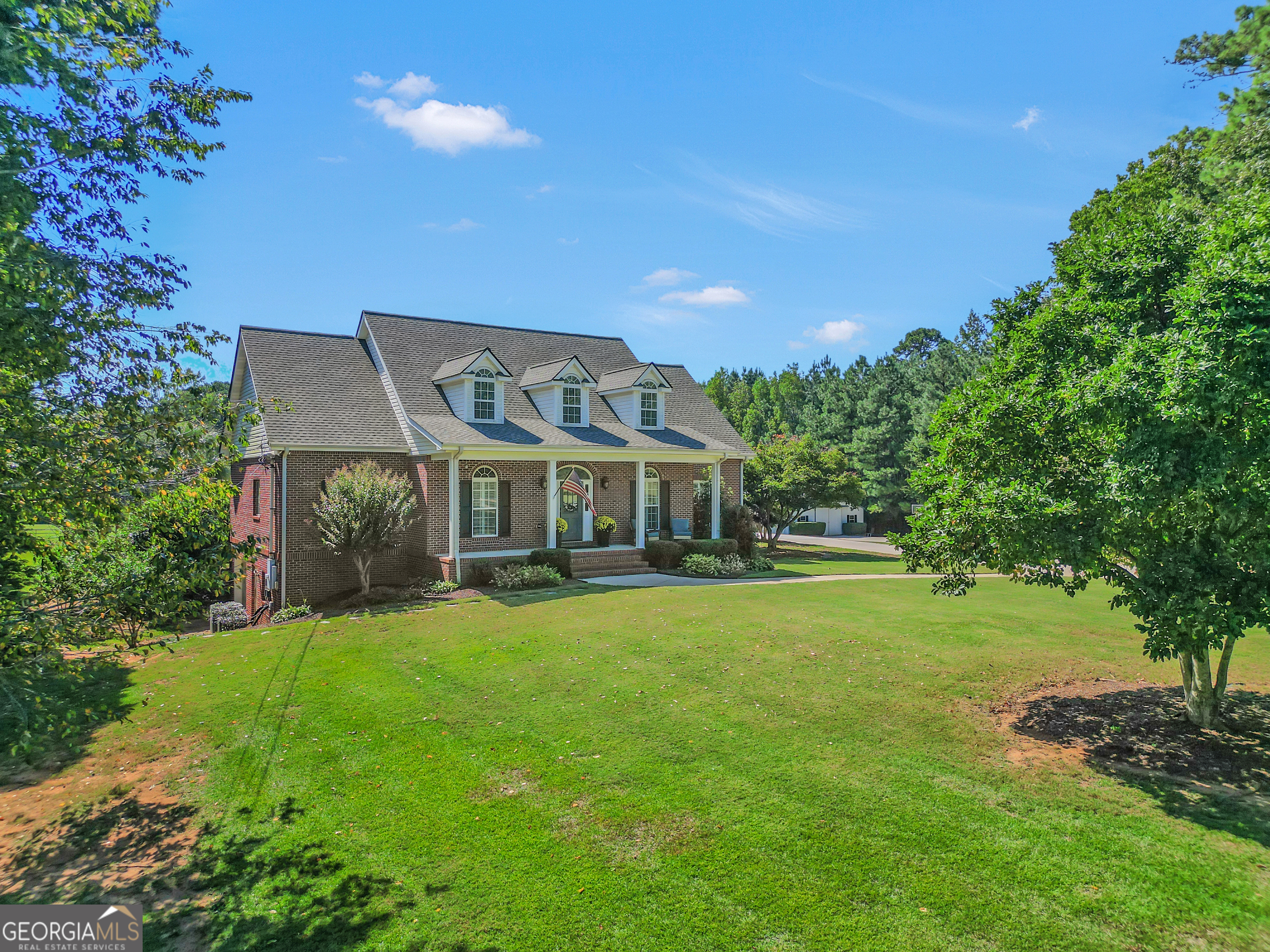 1964 E Lake RD