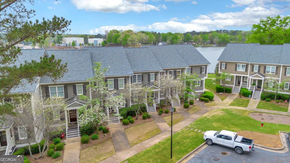 905 UNIT #106 Greensboro RD 106