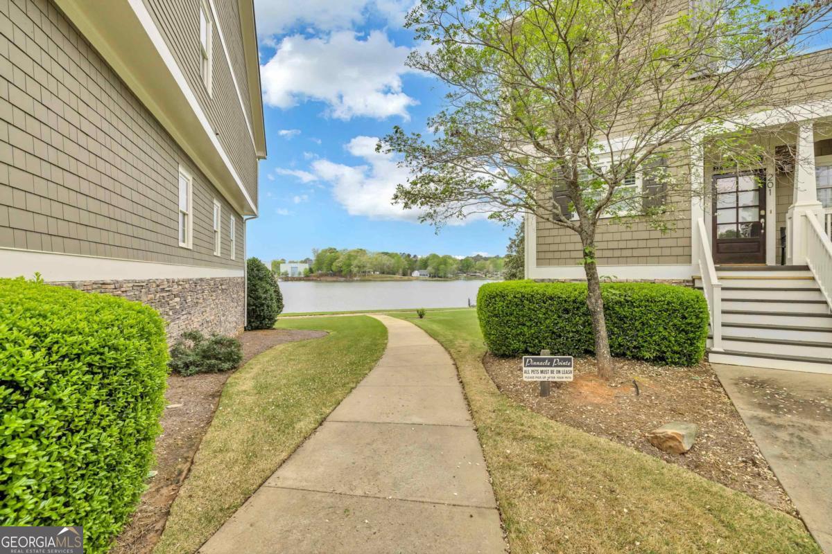 905 UNIT #106 Greensboro RD 106