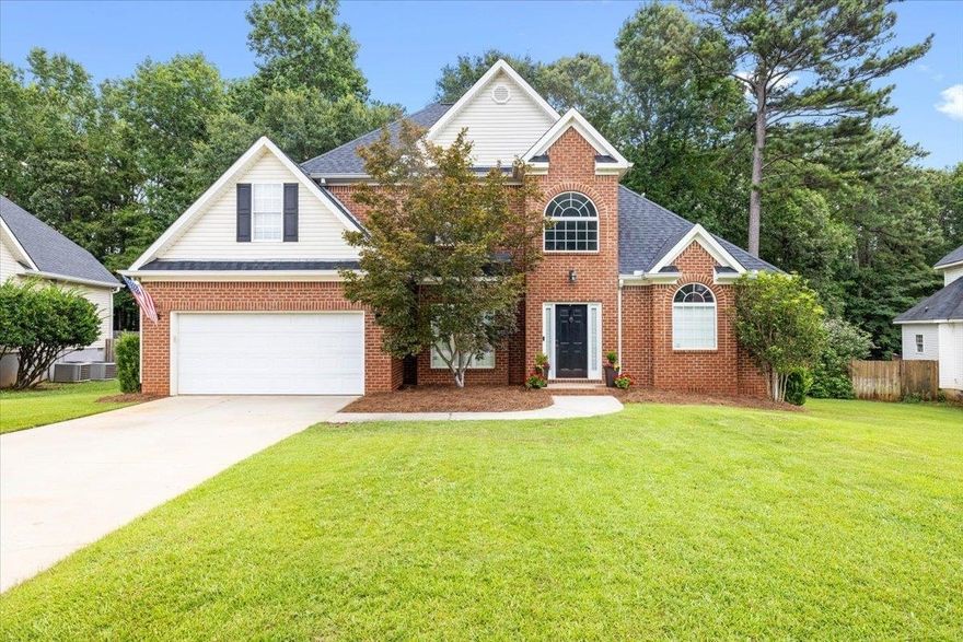 Located in desirable Brookfield Subdivision in North Macon, just minutes from dining, shopping, and interstate access.  Close to Ace Charter and zoned for Springdale/Howard. This home sits on a level lot that has a large deck overlooking a private wooded backyard and is only steps away from the community pool/tennis. Owner's suite on main level with 3 additional bedrooms & full bath upstairs. Eat in kitchen, separate dining room, large living room and half bath complete the downstairs. New water heater, roof is 5 years old.