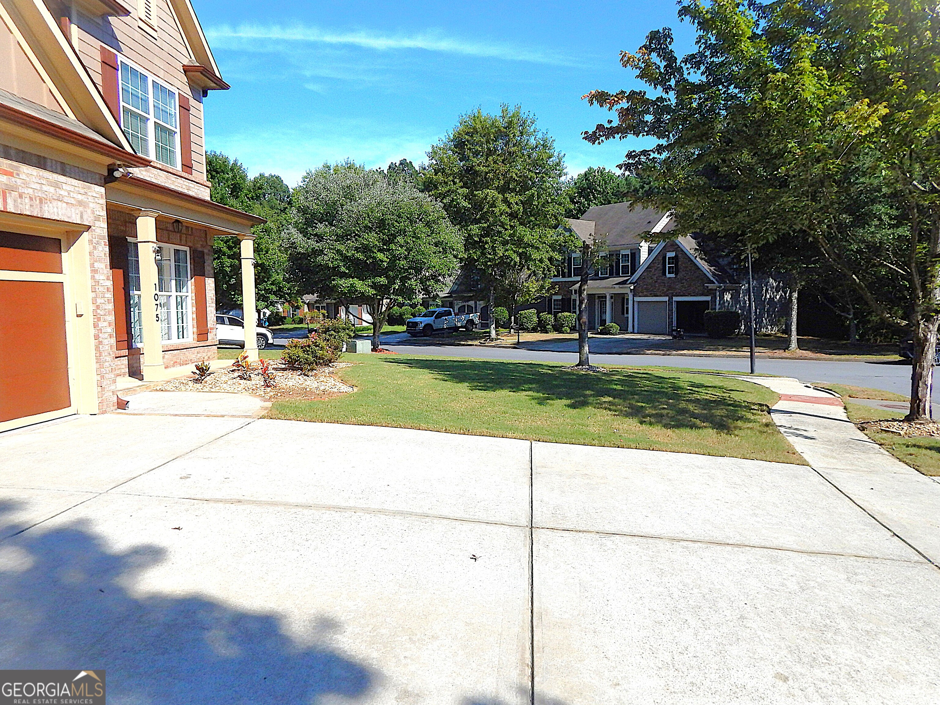 1075 Harvest Brook WAY