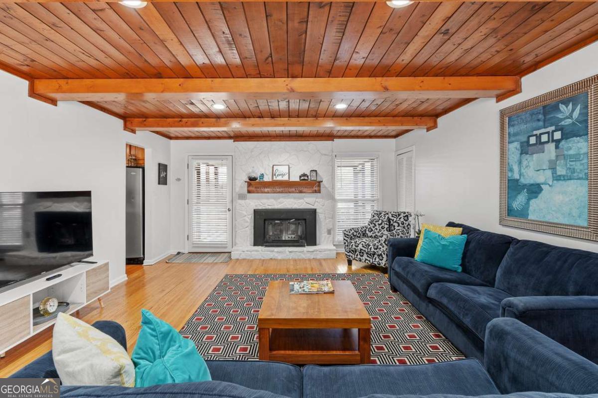 1581 Greers Chapel RD NW