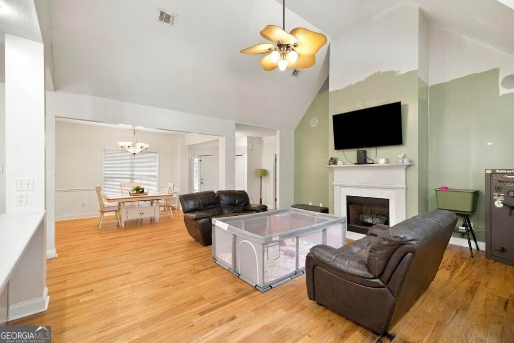 207 Crestview TRCE