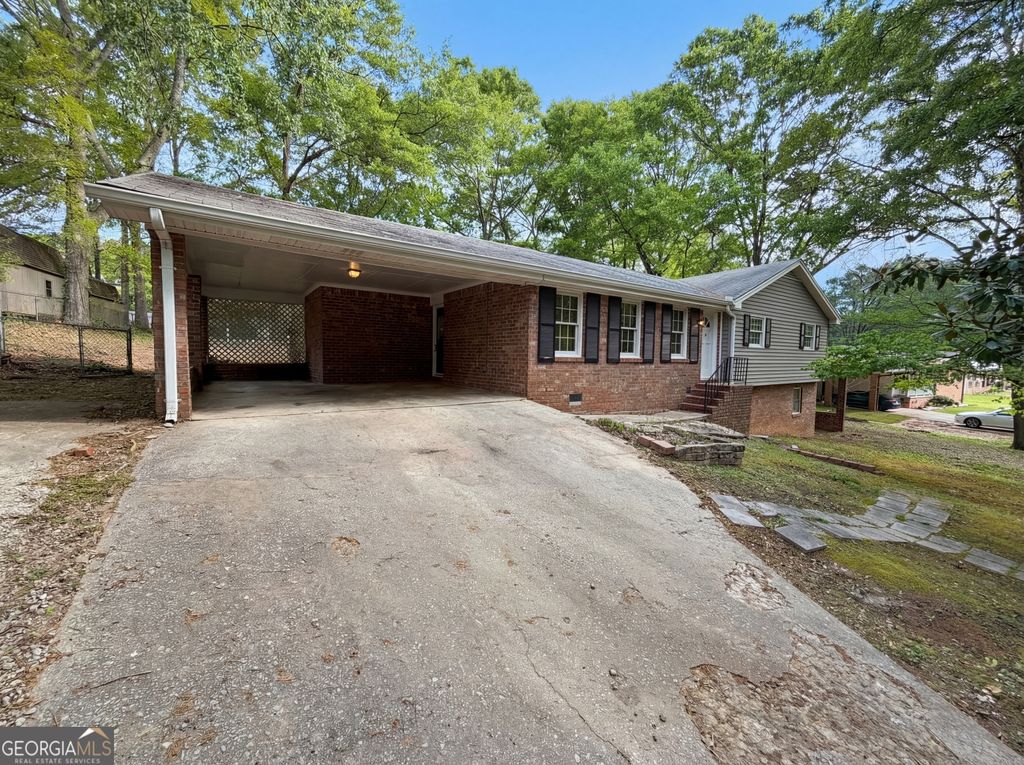 Photo of 170 Laurien Street, Fayetteville, GA 30214 (MLS # 10735587)