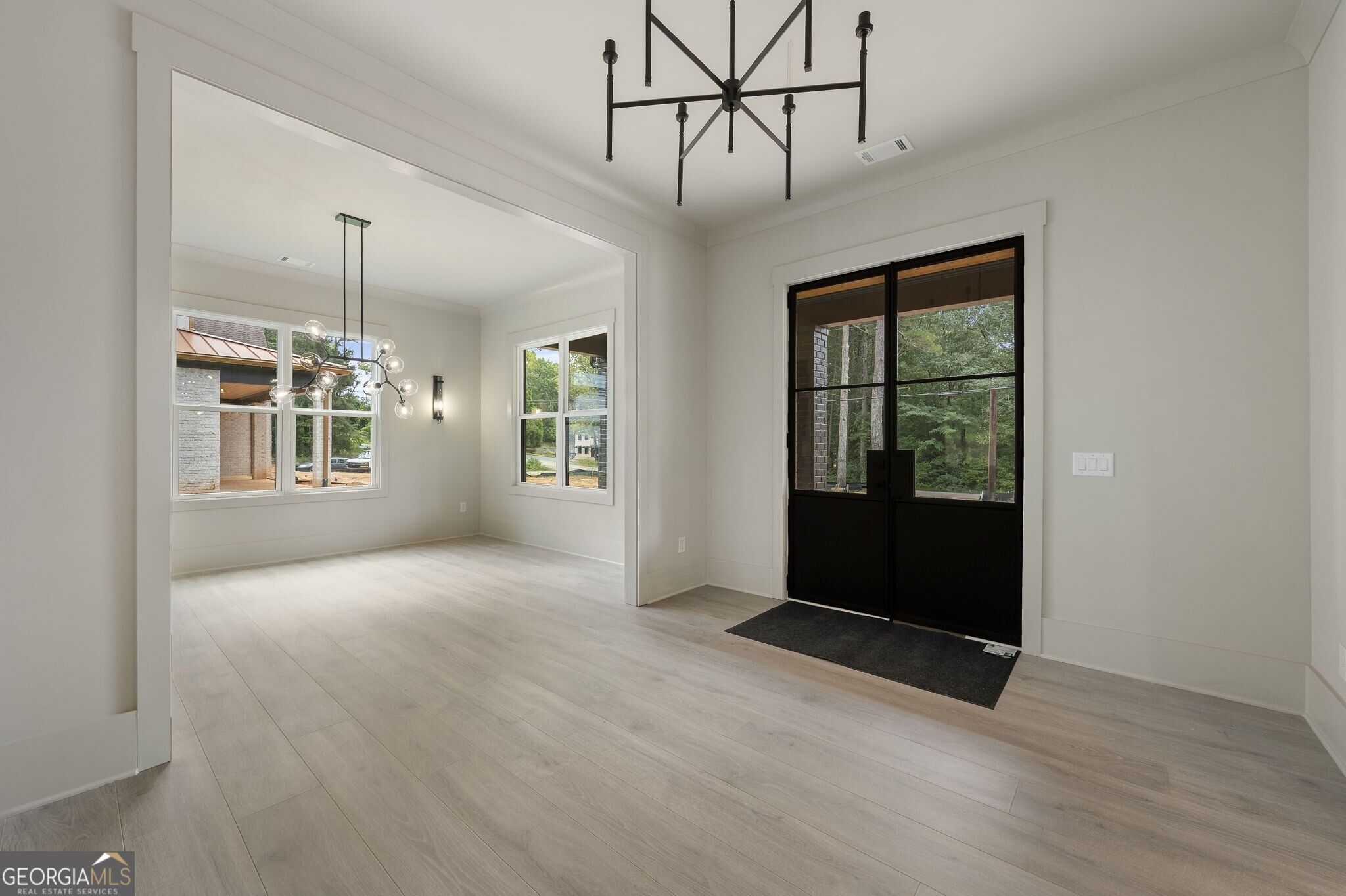 471 Thunder RD
