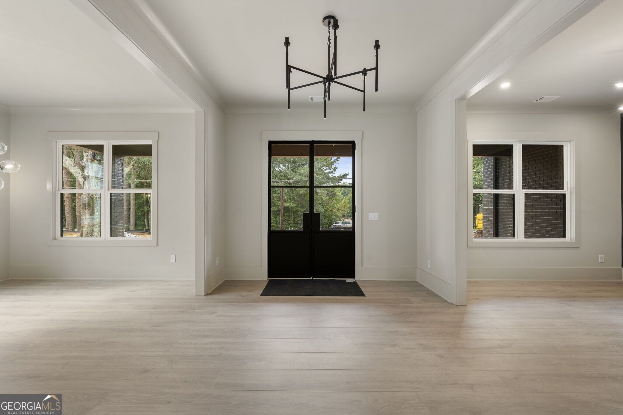 471 Thunder RD