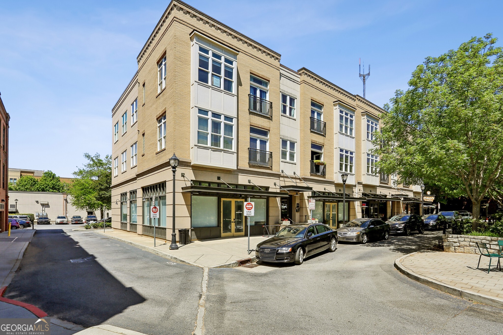 933 Garrett ST SE 306