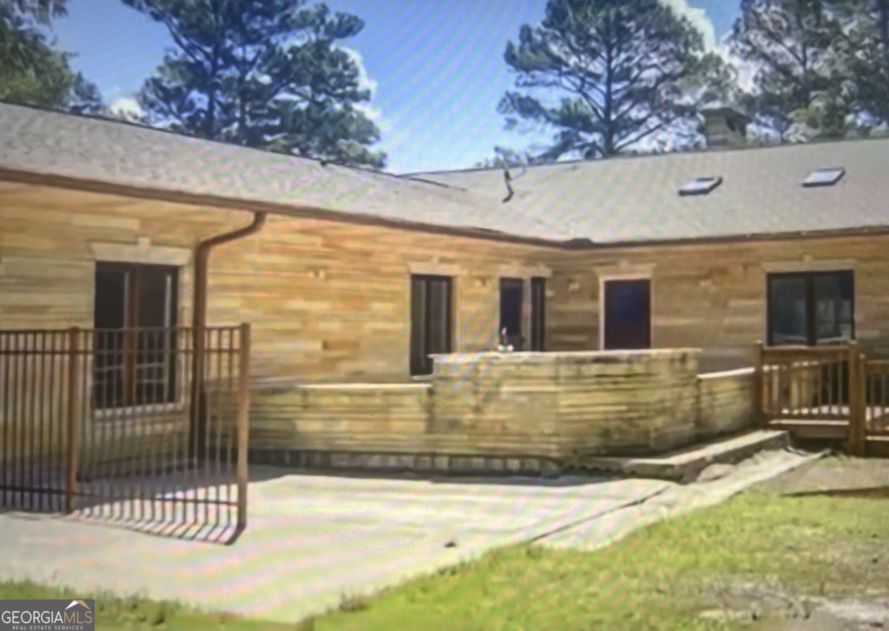 2101 Poplar Falls RD