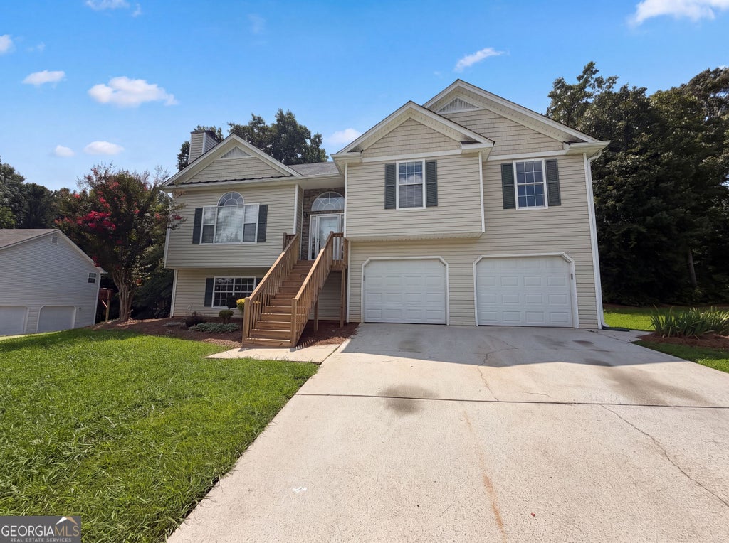 Photo of 59 Paradise Circle, Douglasville, GA 30134 (MLS # 10800615)