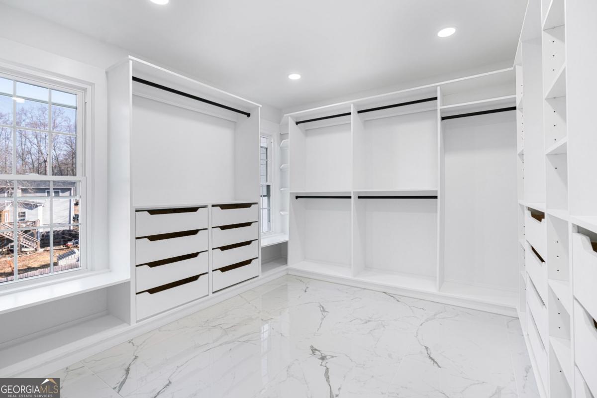 Devon Oaks - Residential