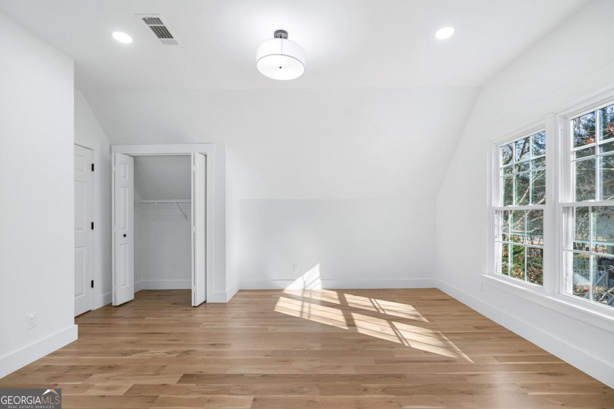 Devon Oaks - Residential