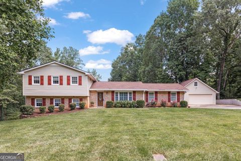 Single Family Residence in Lilburn GA 234 Windy Court.jpg