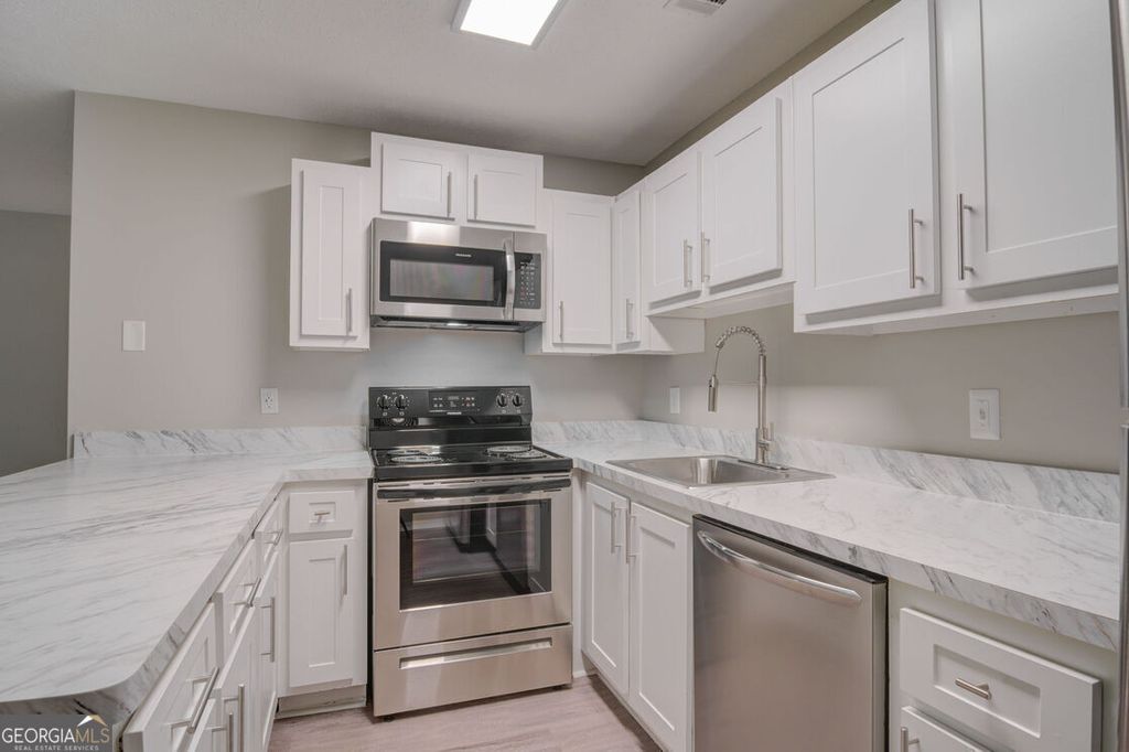 Photo of 1000 Lake Ridge PKWY #0512, Riverdale, GA 30296 (MLS # 10760677)