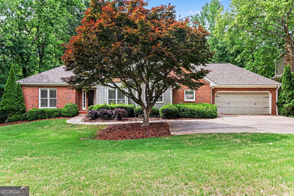 Photo of 560 Flying Scot Way, Alpharetta, GA 30005 (MLS # 10762223)
